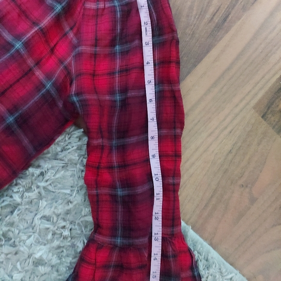 For the Republic Women's Off the Shoulder Flowy Blouse - Picture 6 of 8